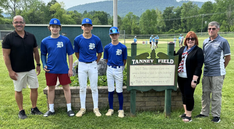 Bellefonte Elks donate  to Teener League